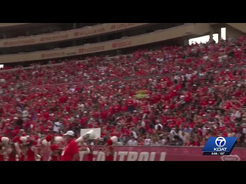 UNM Lobos aim for historic win with coach's call for fan support