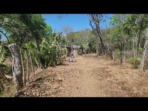 Se vende media manzana de tierra en el carmen la unión el salvador 