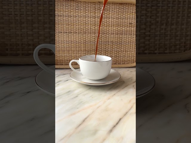 Vídeo relacionado con Athletic Club- Taza, Desayuno, Menaje, Vajilla, Vaso, Microondas, Apto para lavavajillas, Cerámica, Color blanco, Producto oficial (CyP Brands)