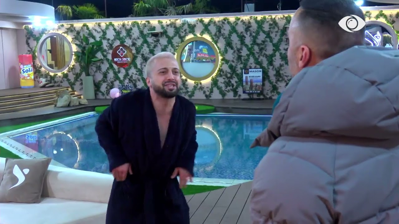 “Je llumi i shoqërisë shqiptare që grise një vepër artistike origjinale”/G Bani përplaset me Gjestin