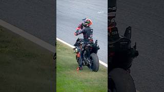 Download lagu Bez sends a kiss to Rossi after the race 😘 | 2025 Austrian GP mp3 Download lagu Bez sends a kiss to Rossi after the race 😘 | 2025 Austrian GP mp3