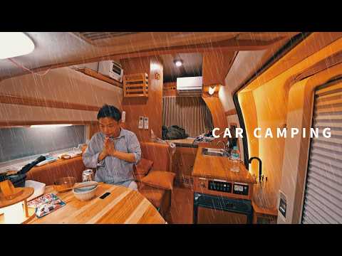 [Car Camping in Heavy Rain] A spooky forest. Heavy rain. A Hiace.