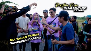 Download lagu NIA DIGUYUR HUJAN SAWER SAAT MENYANYIKAN LAGU NASIB PENYANYI & TETARI SAAT LIVE DI TEMBERE mp3
