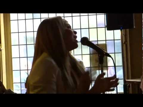 Caroline Costa à Bruxelles - Rolling in the deep