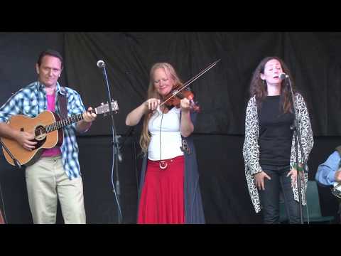 Joff Lowson and FiFi Fiddle Band with guest singer Jude; Priston Festival 2014