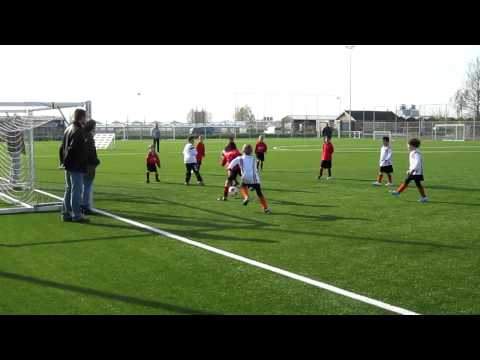 Groeneweg F6 - Jodan Boys F9 op 14-4-2012