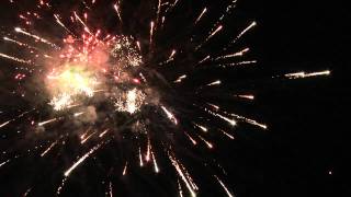 preview picture of video 'Helensburgh fireworks 2011'