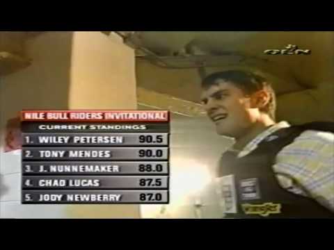 Wiley Petersen vs Bear Paw - 03 PBR Billings (90.5 pts)