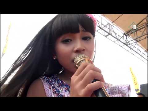 SELIMUT BIRU # TASYA ROSMALA ADELLA BLANDOK INDAH 2017