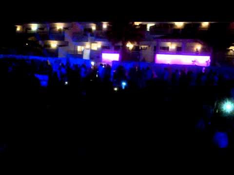 Ushuaia - Avicii 2 (Michael Brun & Special Features - Synergy)