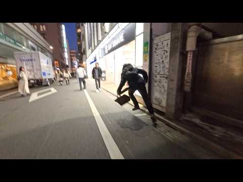 【3人がかり】店のポップを倒し進路妨害しながら逃げタクシー、バスから乗車拒否され、駆けつけたヒーローに捕まり警察官に激しく叱られる既婚者の疑いがある男　ドキュメンタリー　スーパードミネーターリキ　