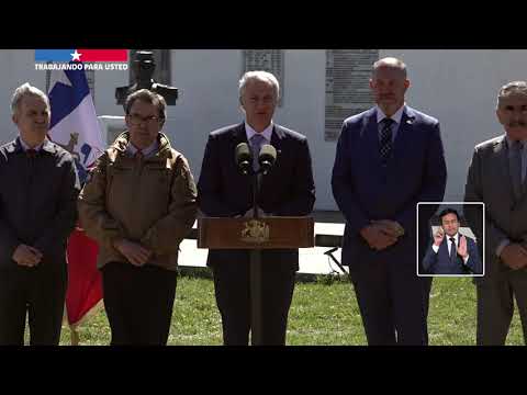 Presidente José Antonio Kast visita Regimiento Victoria