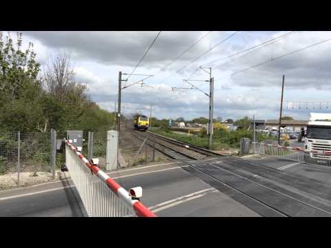 Class 70 Freightliner Light Engine at Moat Hills
