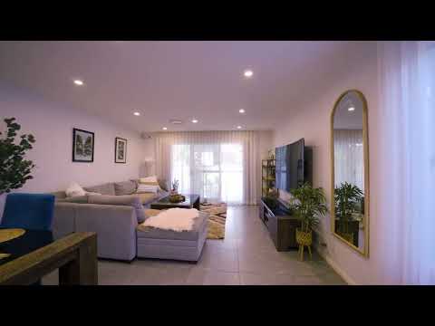 6B Albert Street, Ingleburn, NSW 2565, 4 રૂમ, 2 બાથરૂમ, Apartment