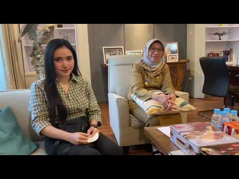 Bu Wabup Indah Mendukung Dara Ayu Ikut Acara Ambyar Awards di MNCTV