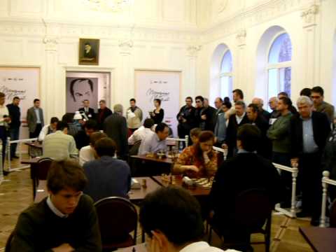 2006-11-15 GM Carlsen - GM Leko Tal Memorial Blitz 2006