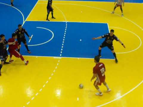 Din finalul jocului de handbal, Cupa EHF, SCM Politehnica-Olympiakos