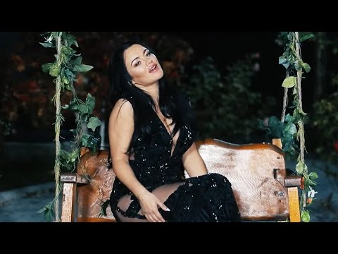 Carmen de la Salciua ❌ Mihai Sicoe - Privesc in telefon mesajele cu tine [Video Oficial] 2024