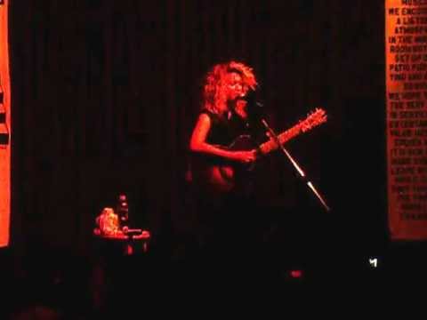 " Upside Down " Tori Kelly, Eddie's Attic /Atlanta, GA