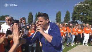 Kerstin Ott - Scheißmelodie - ZDF Fernsehgarten 25.09.2016 - (Videogeschwindigkeit: 1,034x)