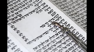 למה עומדים בעשרת הדברות ▪️ הרב נחמנסון ▪️ (כ"ט אייר תשפ"ה. בית כנסת חב"ד כפר סבא) (הערוץ של הרב יהודה לייב נחמנסון) - התמונה מוצגת ישירות מתוך אתר האינטרנט יוטיוב. זכויות היוצרים בתמונה שייכות ליוצרה. קישור קרדיט למקור התוכן נמצא בתוך דף הסרטון