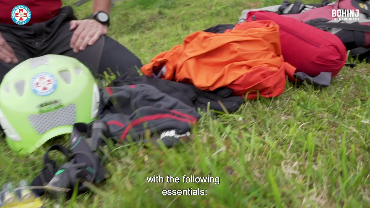 GRS SVETUJE: Kaj damo v nahrbtnik? / What should you put in your backpack?