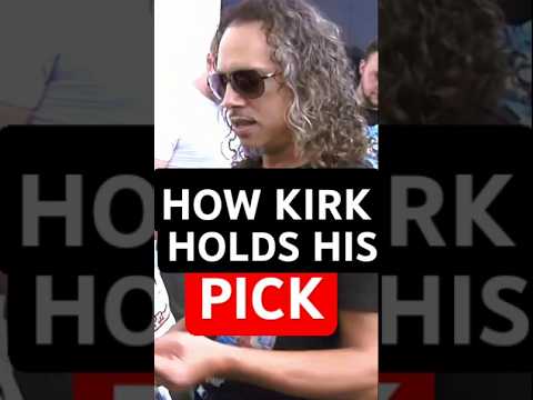 KIRK HAMMETT  SURPRISES FAN SHOWING HOW HE HOLDS HIS GUITAR PICK #METALLICA #shorts