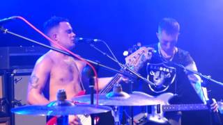 slaves | cold hard floor | live @ trabendo