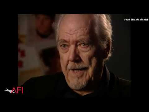 Thumbnail of the video: Robert Altman on making M*A*S*H