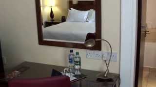 preview picture of video 'Hilton Aberdeen Treetops, UK  - Review of a King Room 22'