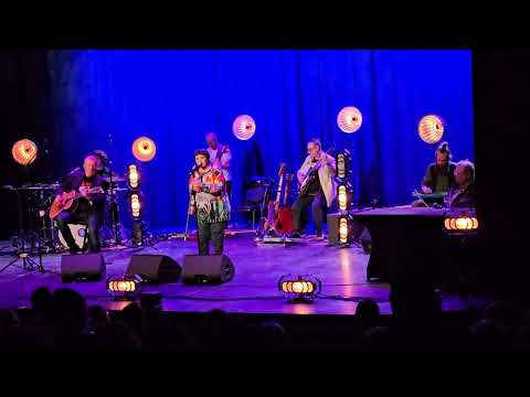 Grażyna Łobaszewska i Ajagore - Po prostu nie (sł. i muz. Piotr Bukartyk)