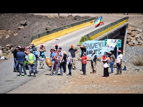 Represión a asambleístas que se oponen a la construcción de una represa en Neuquén