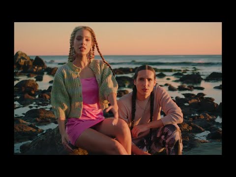 Xiuhtezcatl - Canela ft. Esty  (Official Video)