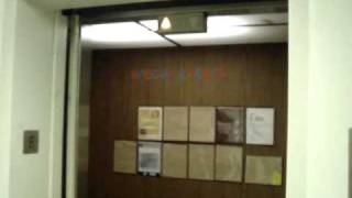 preview picture of video 'Dover Hydraulic Elevator @ Roanoke Public Library'