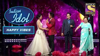 Udit जी और Aditya ने किया अपनी Wives के साथ &#39;Pehla Nasha&#39; पर Dance! | Indian Idol | Happy Vibes