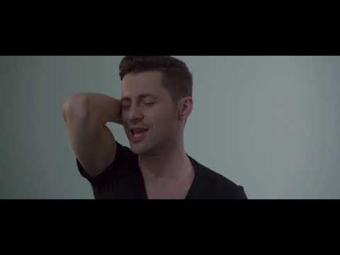 Adrian Sina – Lacrimi curg Video