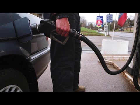 Alberta temporarily drops 13 cent a litre gas tax
