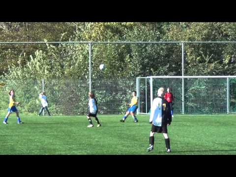 Sc Franeker E1 - Sneek Wit Zwart E1 gespeeld 15 oktober 2011