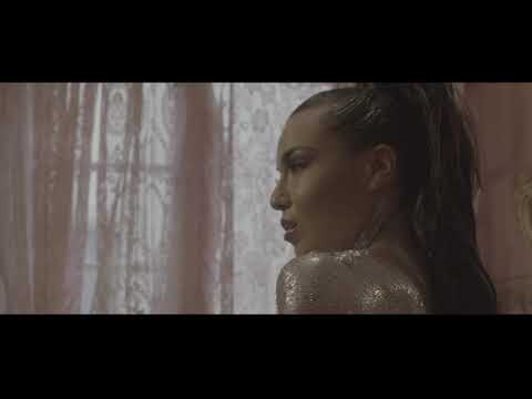 download lagu mp3 mp4 Cristina Lizzul, download lagu Cristina Lizzul gratis, unduh video klip Cristina Lizzul