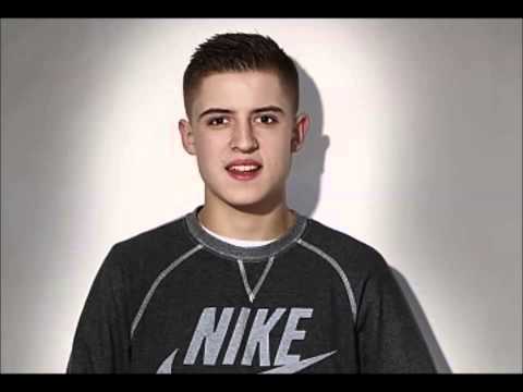 Lil Kleine Ft. Bokoesam - Helemaal Niks