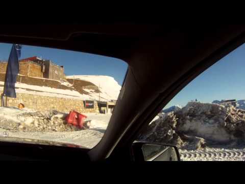 Mercedes-Benz Experiencia 4MATIC Cursos de conducción sobre nieve y hielo. Ejercicio1