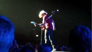 Brad Paisley - me neither