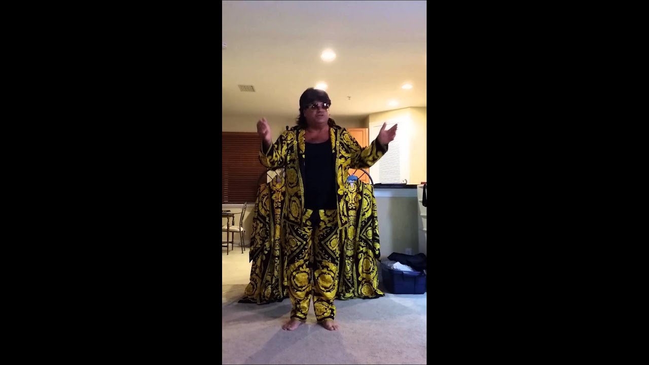 The Ultra Rare Gianni Versace 100% Silk Pajama Set