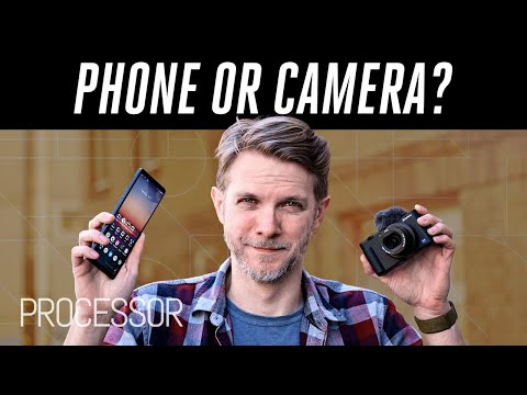 How to choose between a phone and a camera
