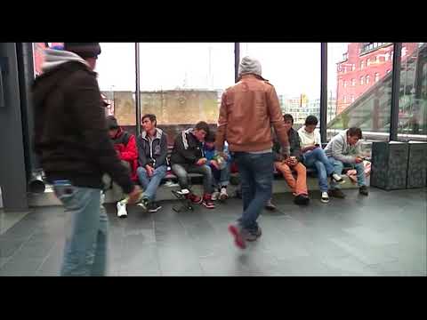 Många utvisade lämnar frivilligt - Nyheterna (TV4)