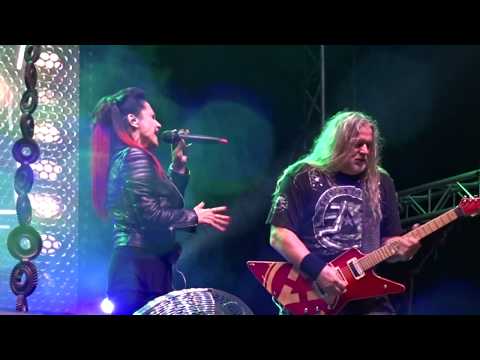 Arakain & Lucie Bílá - Cornouto - Footfest 2018