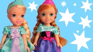 SKATING in ELSA's ICE Palace ! Elsa and Anna toddlers are having fun - Playing