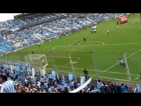 "[HD] Club Atletico Tucumán - ...â™«...Vo tené Un Defecto... â™«..." Barra: La Inimitable &bull; Club: Atlético Tucumán