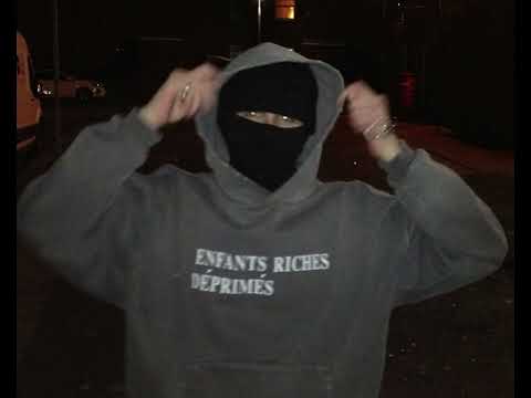 cali man x lv sandals x mist (medium-okay transition)