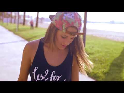 Daniel van Sand feat. Nina Sung - Slipping Within (Turn Remix)